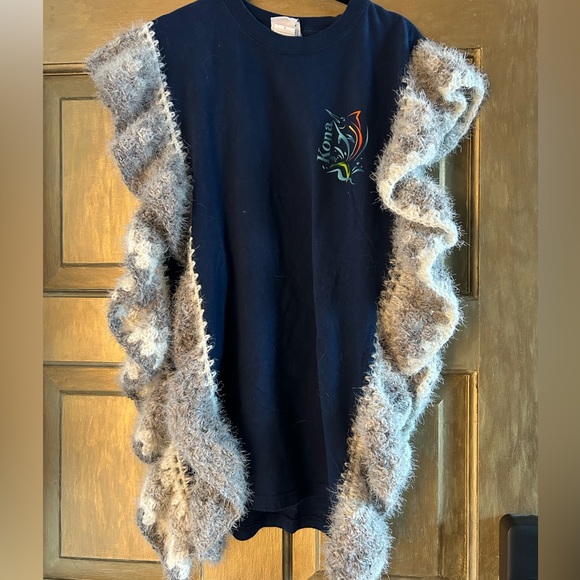 Tops - Flirty‎ poncho
